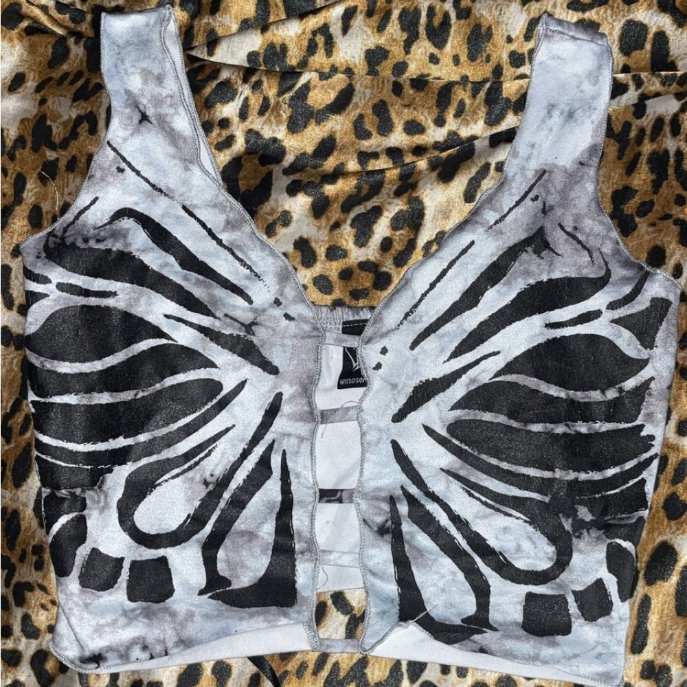 Windsor butterfly top